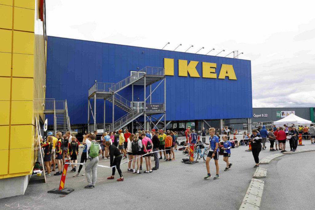 Шведская сеть магазинов IKEA завершит онлайн-распродажу товаров 15 августа